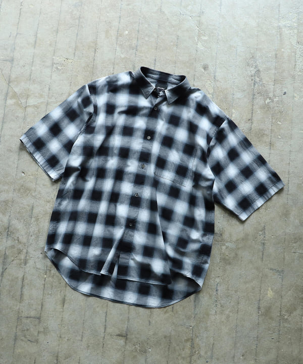 BEAMS [BEAMS] BEAMS / 漸層格紋簡易短袖襯衫（襯衫/襯衫休閒襯衫 