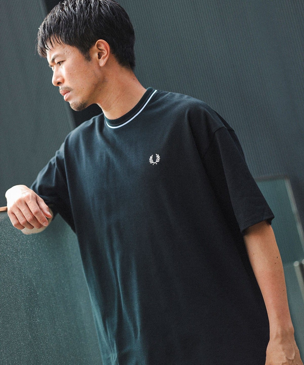 FRED PERRY tbh y[ × BEAMS / ʒ I[o[TCY sP TVc TVcEJbg\[ MEN Black XL