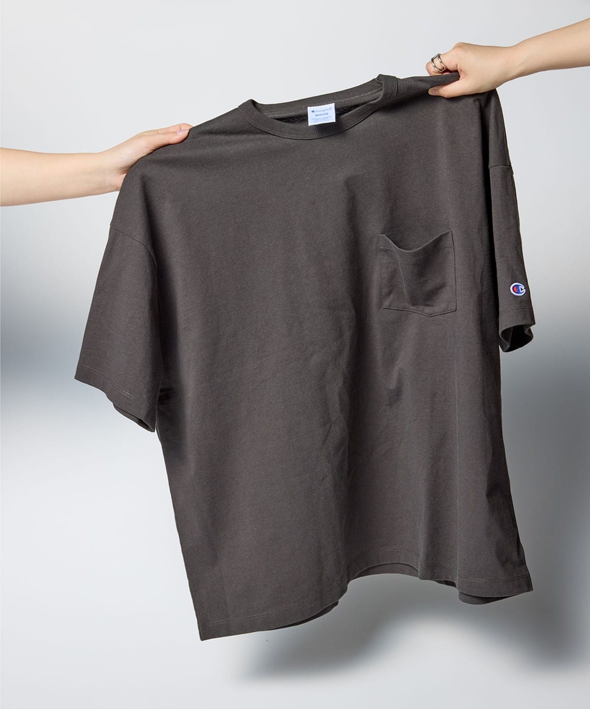 BEAMS（ビームス） 【別注】Champion by MIN-NANO / ポケット Tシャツ