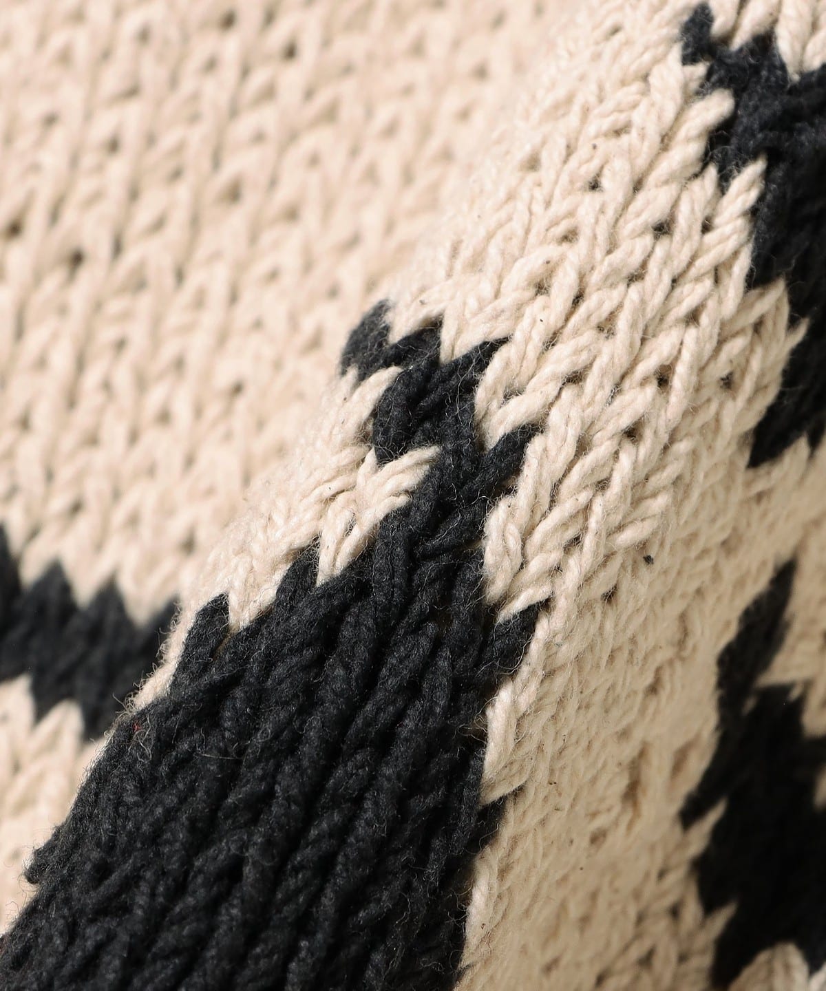 BEAMS（ビームス）【別注】MacMahon Knitting Mills / Bone Crew