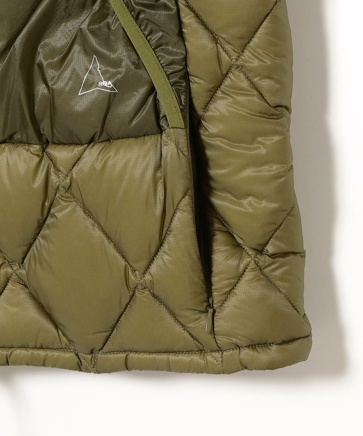 BEAMS（ビームス）ROA / Light Down Vest（ブルゾン ダウンベスト