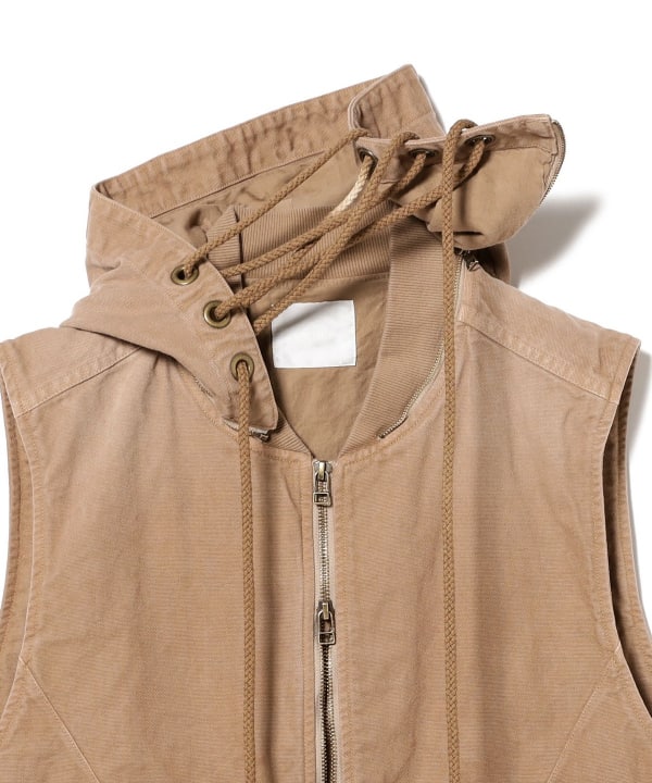 ROTOL】 CURVY DOWN VEST ステッチデザインによるカーブと背面に