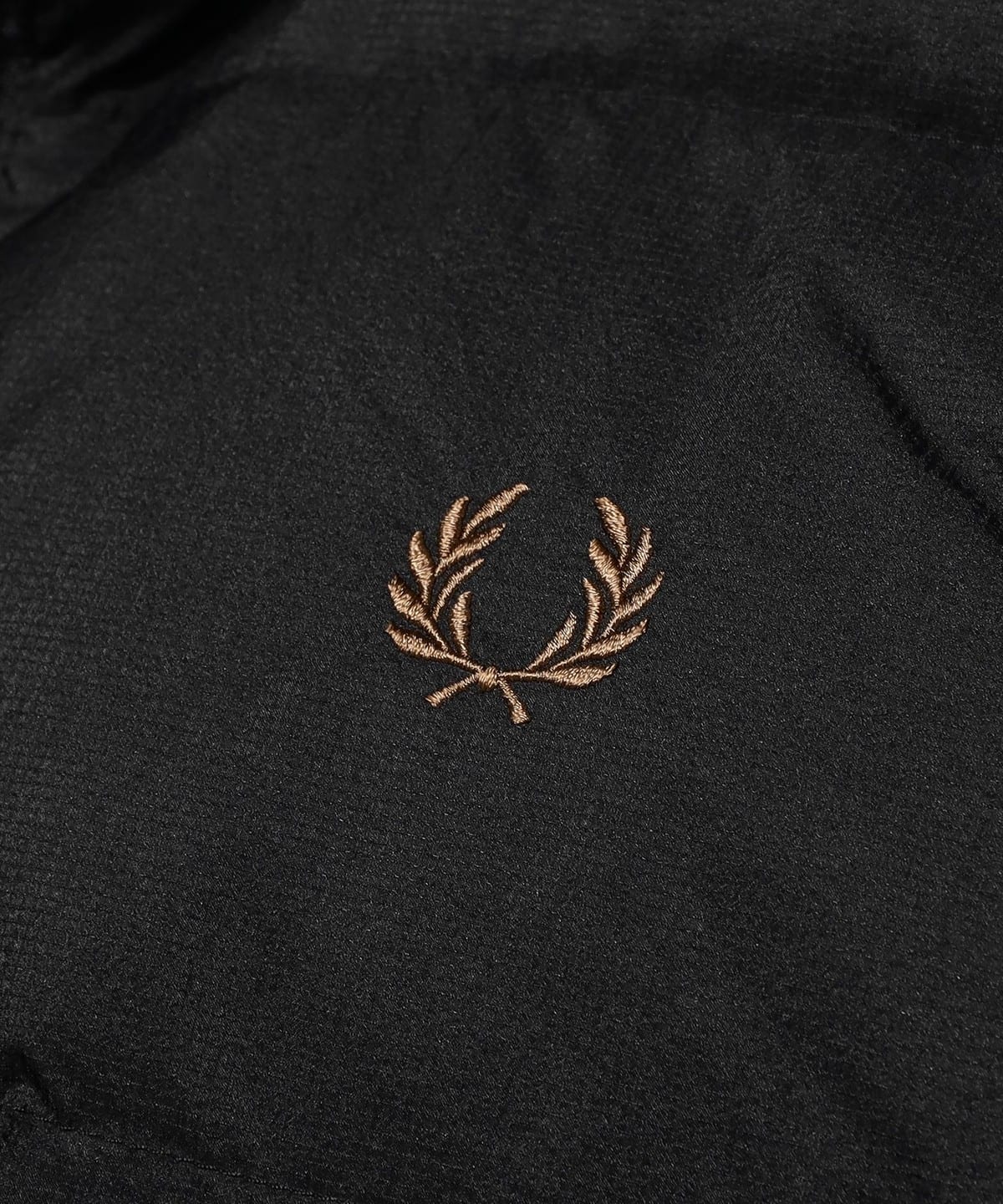BEAMS（ビームス）FRED PERRY / Insulated Gilet（ブルゾン ダウン 