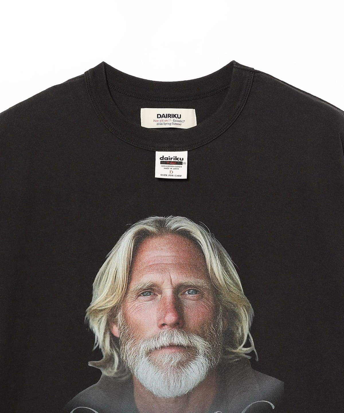 BEAMS（ビームス）DAIRIKU / BUTTON EYE DOLL H-S Tag Tee（Tシャツ