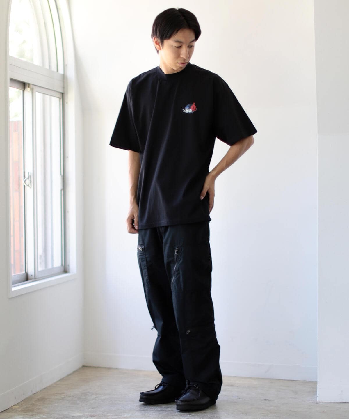 【BLACK】SauRas Being * BEAMS T / 別注 Earth Tシャツ