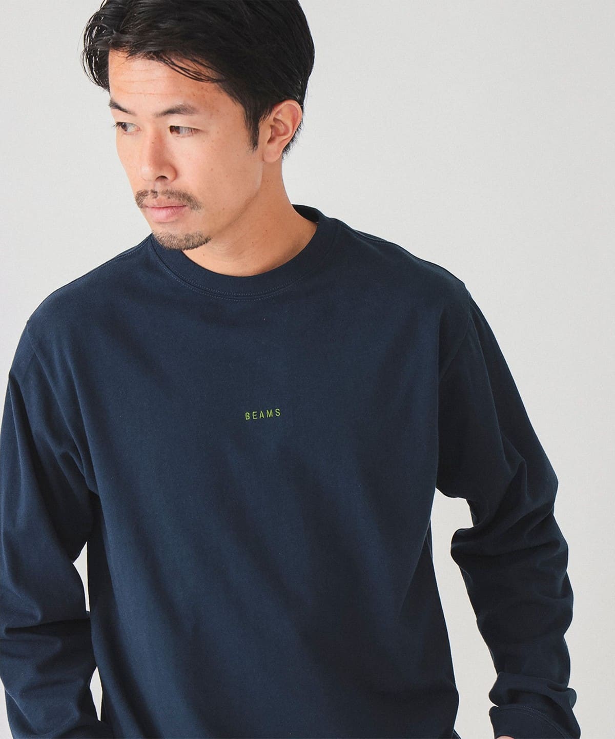 BEAMS BEAMS / Mini logo crew neck T-shirt (T-shirt/cut and sew T