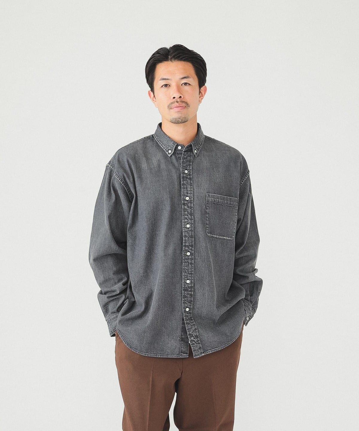 BEAMS BEAMS / Denim button-down shirt (shirt/ BEAMS casual shirt