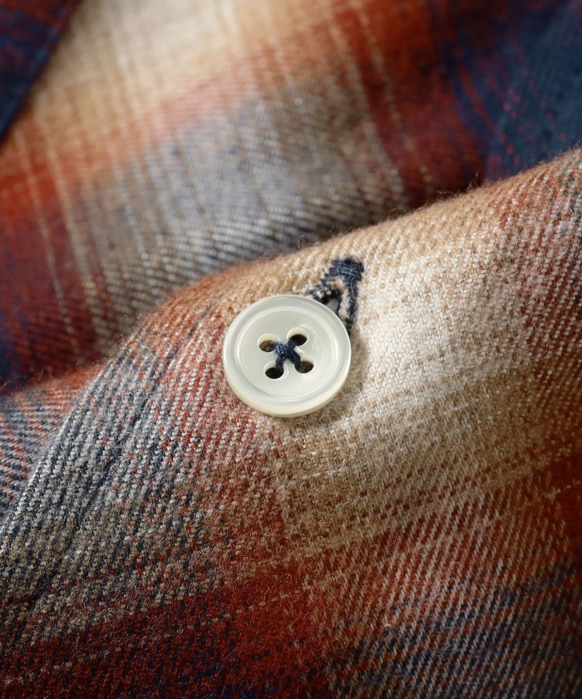 美品タグ付き　25SS les six レシス mega shirt メガシャツ 美品タグ付き 25SS les six レシス mega shirt メガシャツ - メルカリ