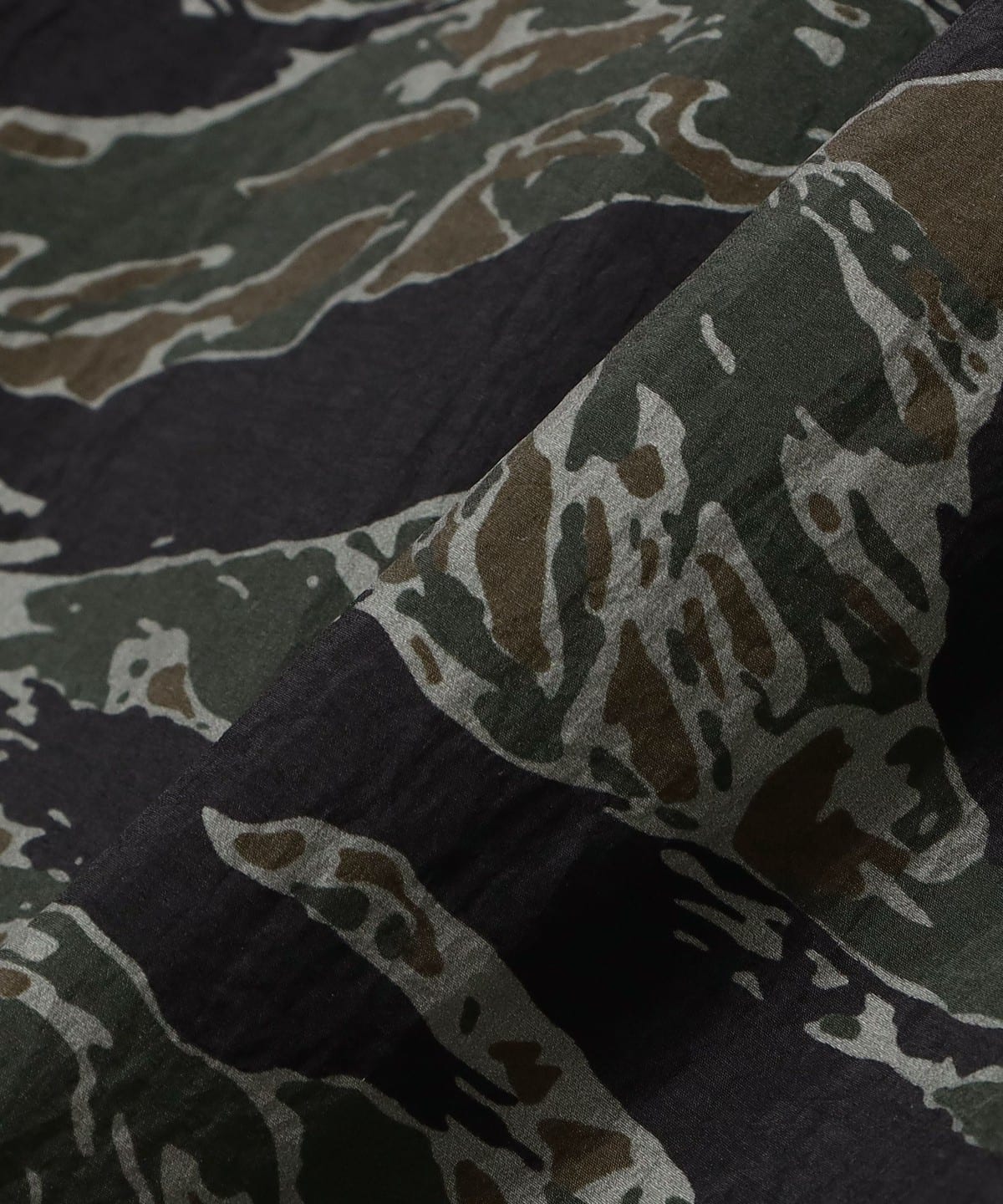 BEAMS（ビームス）【別注】TEATORA / CARTRIDGE SHIRT HOVERLAYER
