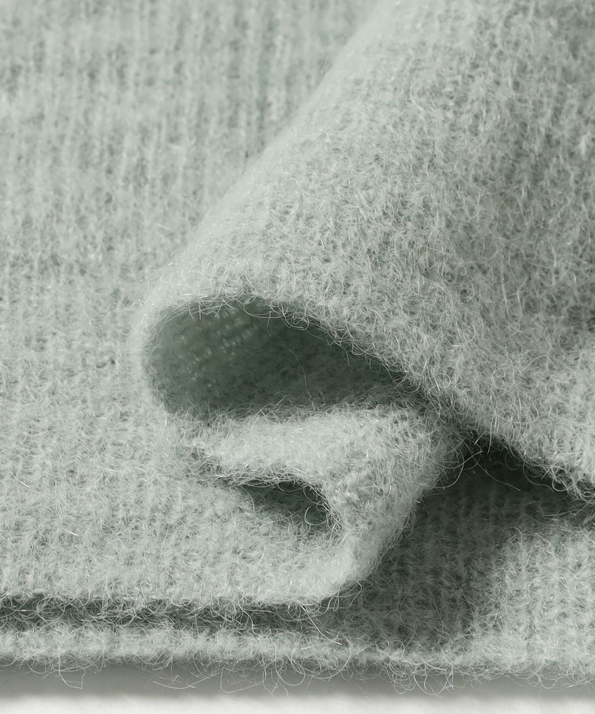 BEAMS（ビームス）AURALEE / BABY SURI ALPACA SHEER KNIT V-NECK P/O
