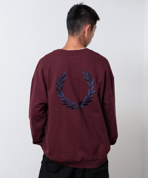 BEAMS（ビームス）FRED PERRY × BEAMS / 別注 Embroidery Crewneck 