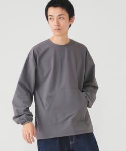 テック プルオーバー スウェット