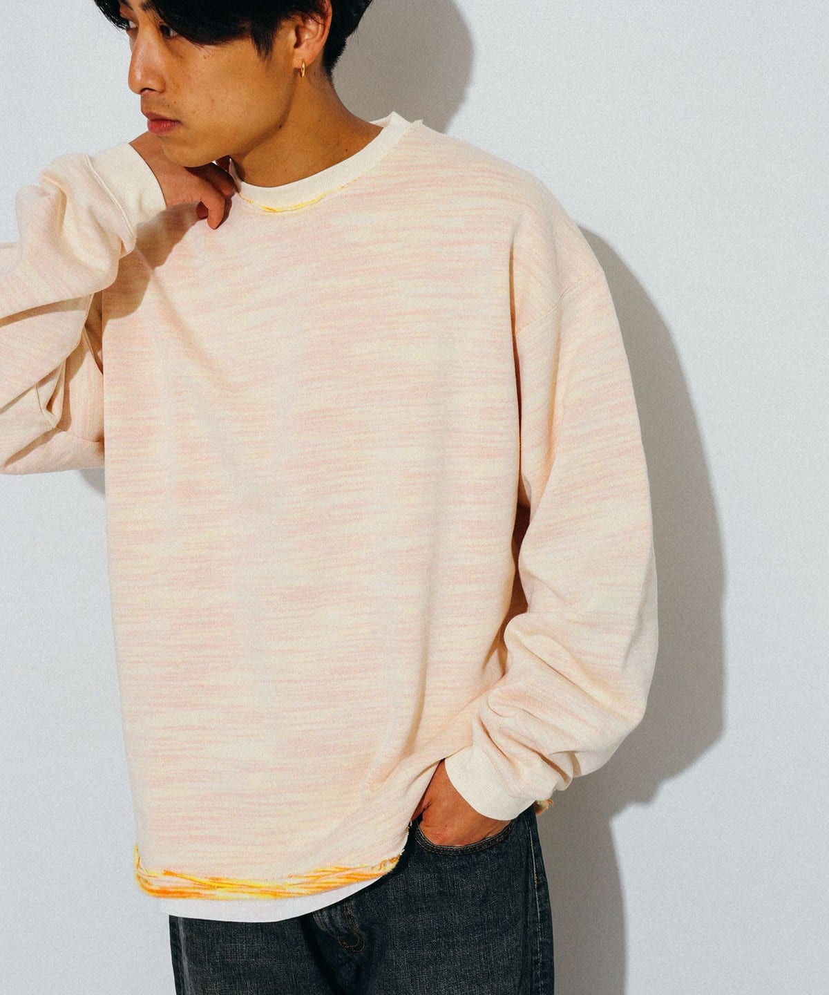 【OFF_WHT】バック カスリ クルーネックスウェット BEAMS（ビームス）バック カスリ クルーネックスウェット（トップス