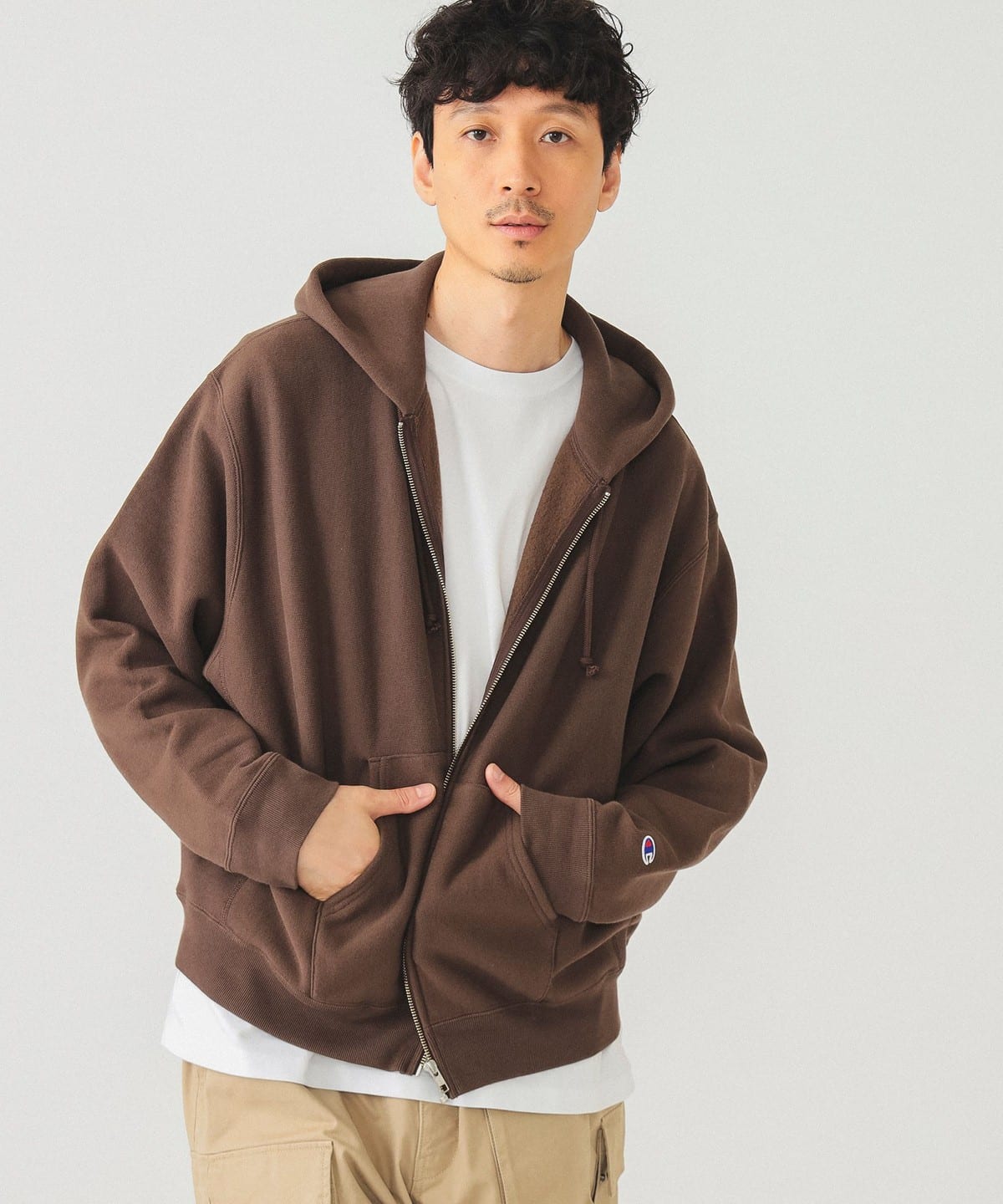 BEAMS（ビームス）【別注】Champion / ワイドフィット ジップアップ フーディ リバースウィーブ（R）（トップス パーカー）通販｜BEAMS