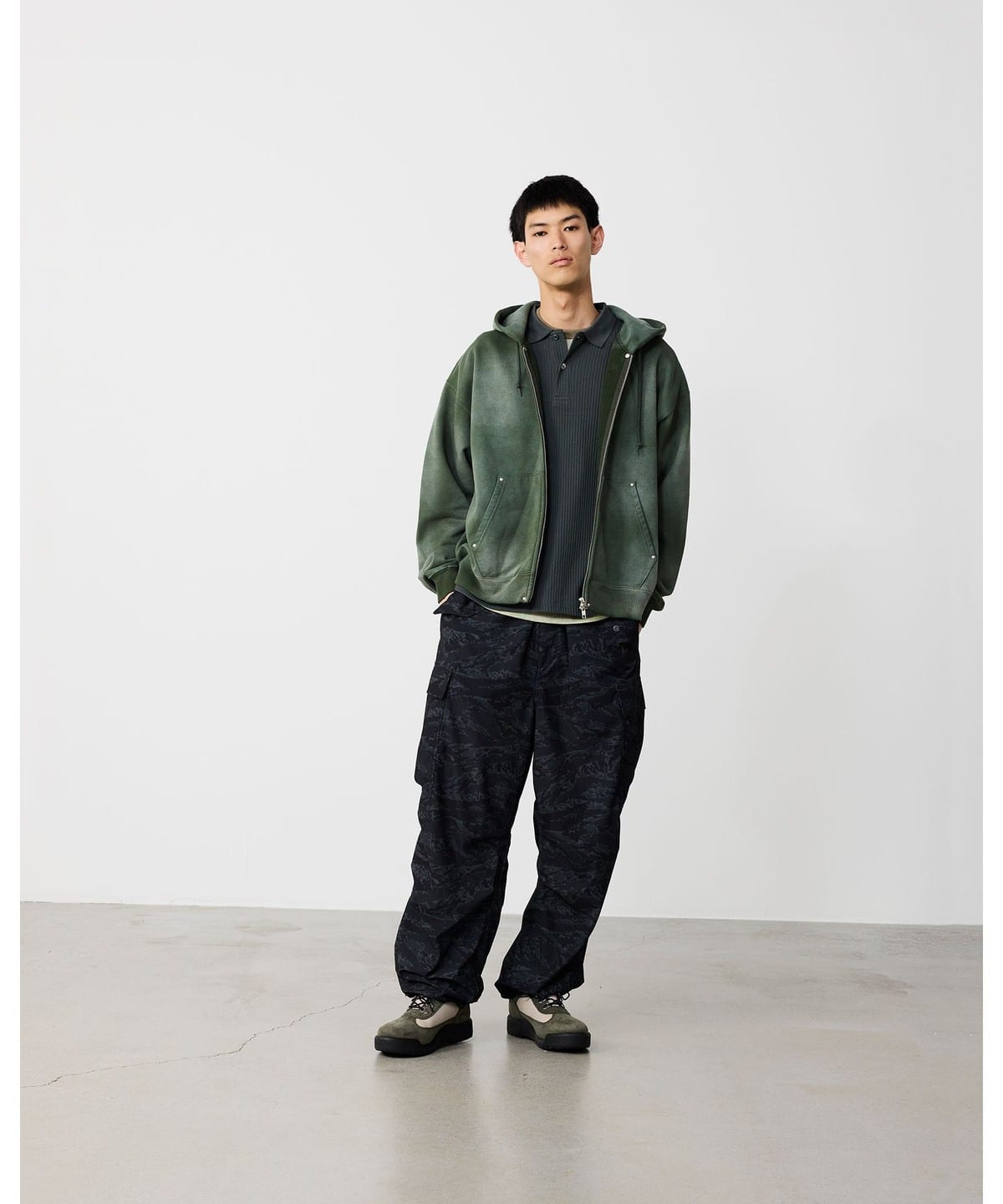 BEAMS（ビームス）Fade Rivet Zip Hoodie（トップス パーカー）通販｜BEAMS