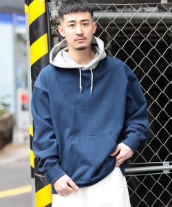 ▲BEAMS / ルーズ 2トーン フーディー