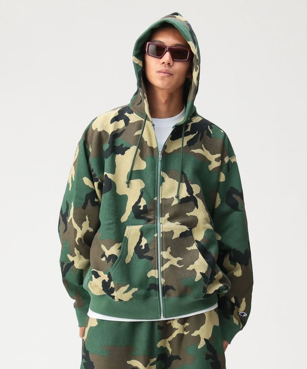 【別注】Champion / リバースウィーブ（R）カモ フルジップ パーカー 着回しやすいフルジップデザイン 【Model：179cm Size：L】