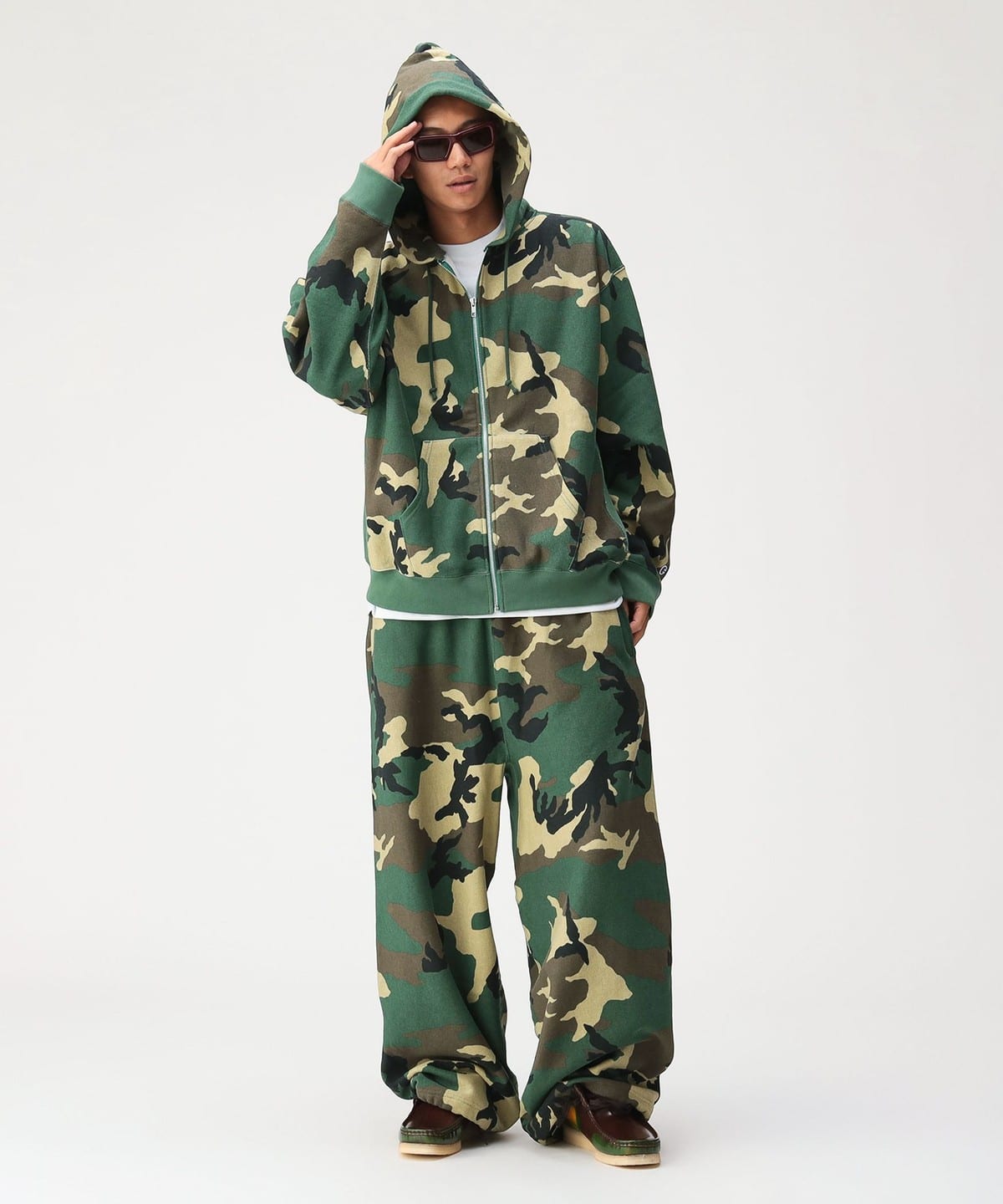 BEAMS（ビームス）【別注】Champion / リバースウィーブ（R）カモ