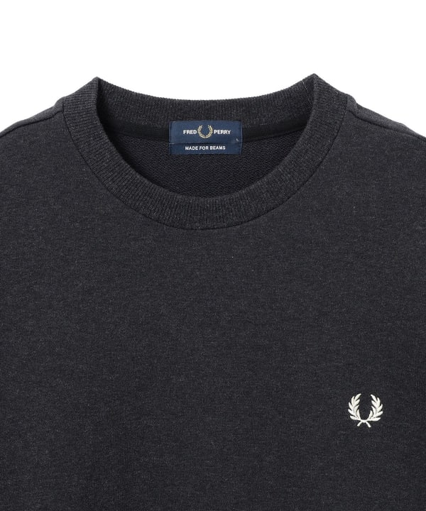 [Special order] FRED PERRY / Embroidered Crew Neck Sweatshirt - A single point of detail adds a touch of elegance to the chest.