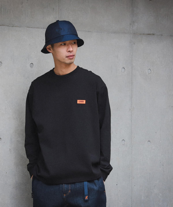 BEAMS UNIVERSAL OVERALL × BEAMS / 別注男裝LOGO 長袖T恤（T恤・剪裁