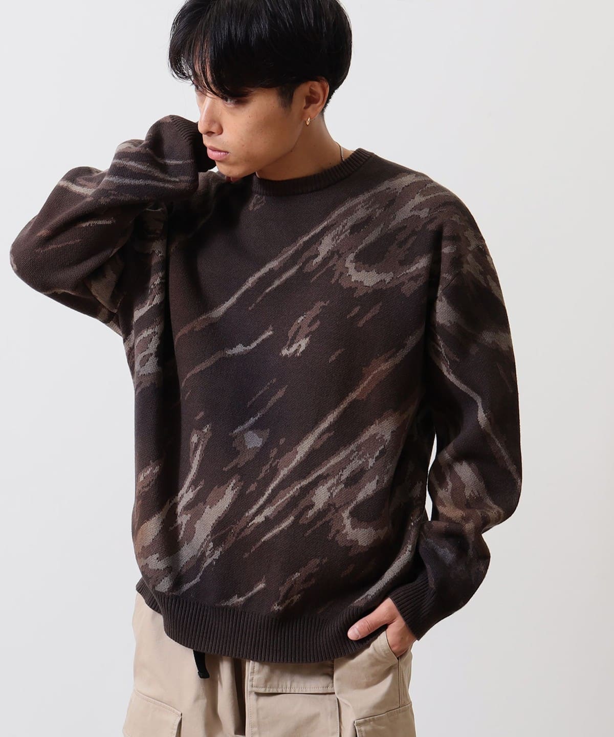 デジタルマーブル フェード クルーネックニット トップス MEN BROWN S デジタルマーブル フェード クルーネックニット トップス MEN BROWN S