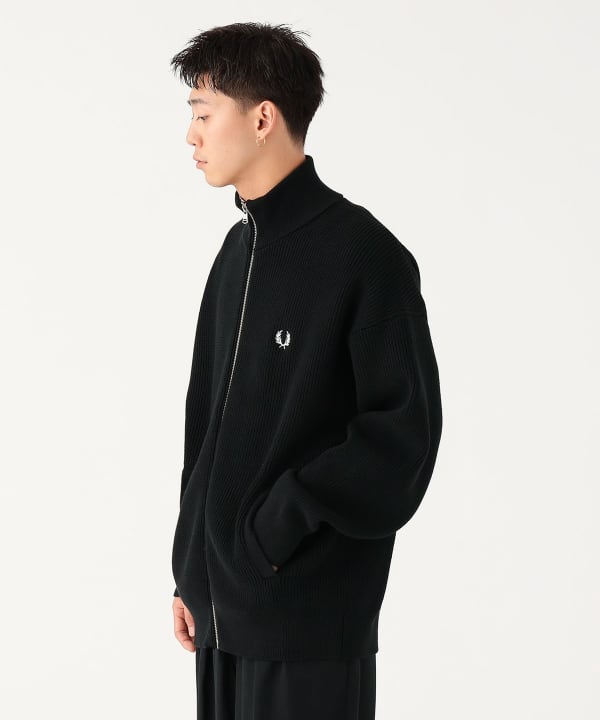 FRED PERRY【BEAMS別注】オーバーサイズ 黒 刺繍ロゴ カーディガン BEAMS（ビームス）【別注】FRED PERRY / ジップ カーディガン