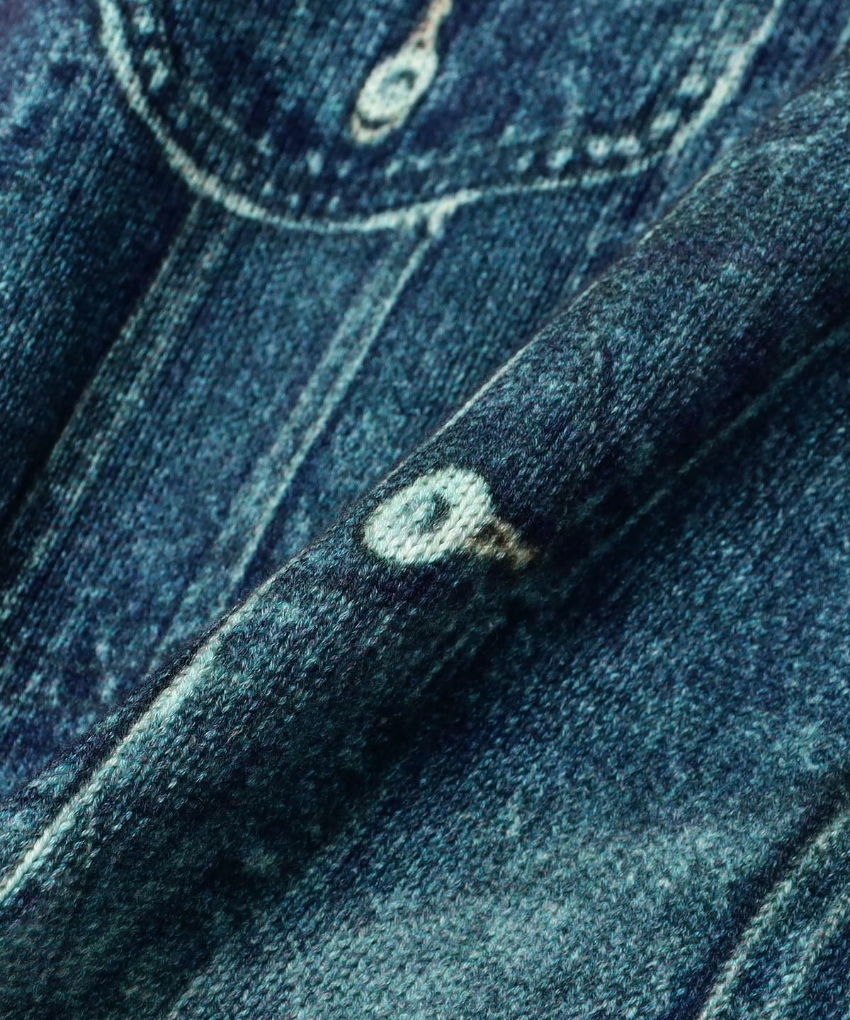 BEAMS（ビームス）DAIRIKU / Tuck In Denim Transcription Knit 