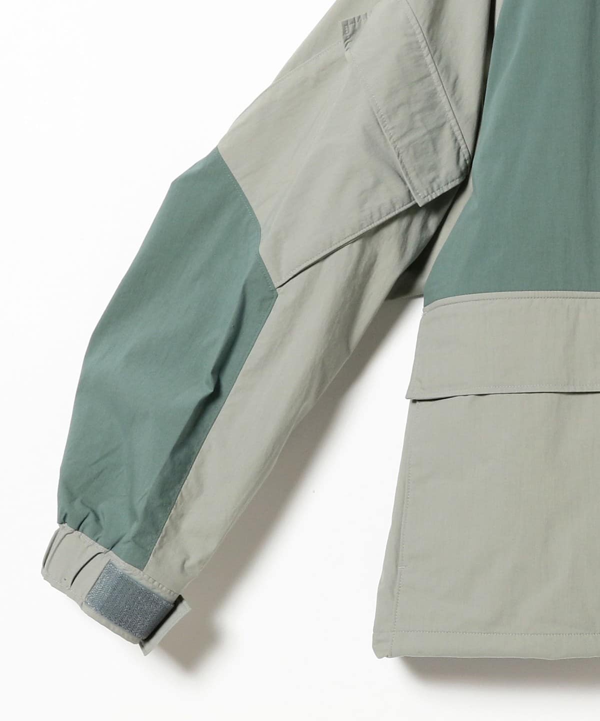 BEAMS（ビームス）2トーン ナイロン テック ジャケット（ブルゾン