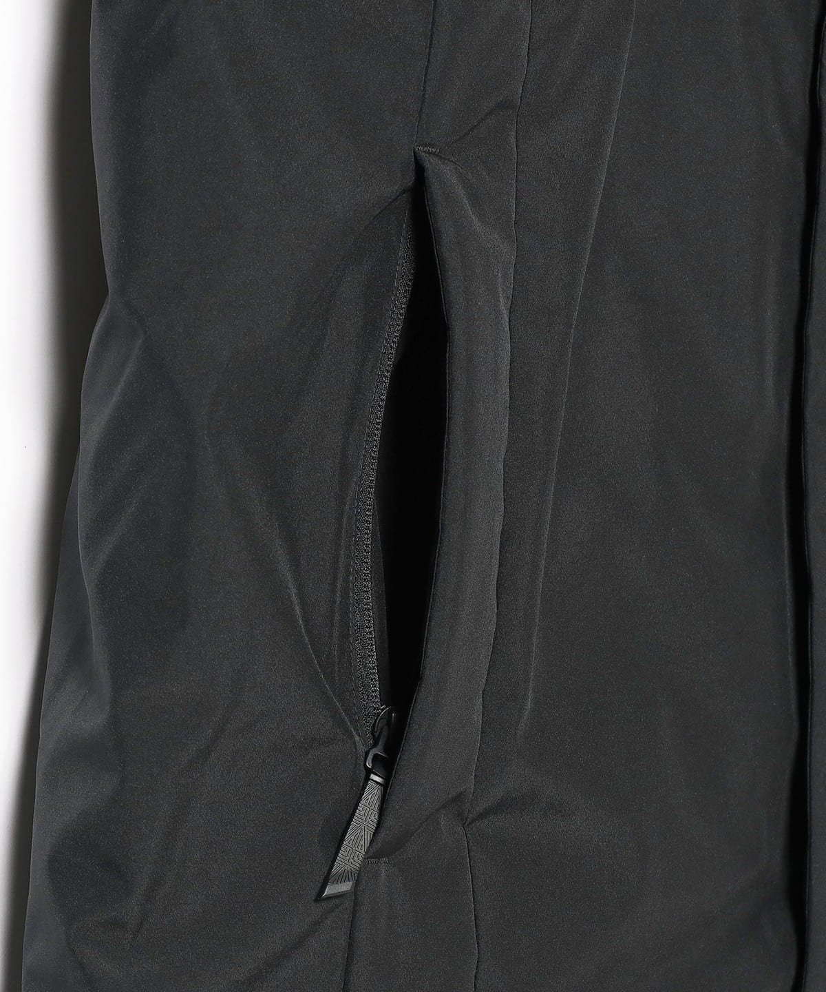 DESCENTE ALLTERRAIN / GORE INFINIUM 羽絨派克外套