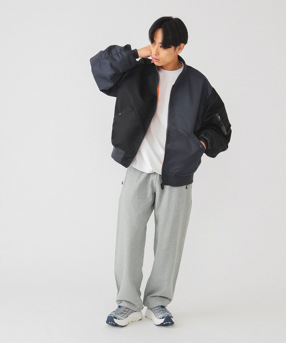 新品・定価¥18000】BEAMS MA1ブルゾン クレイジー-