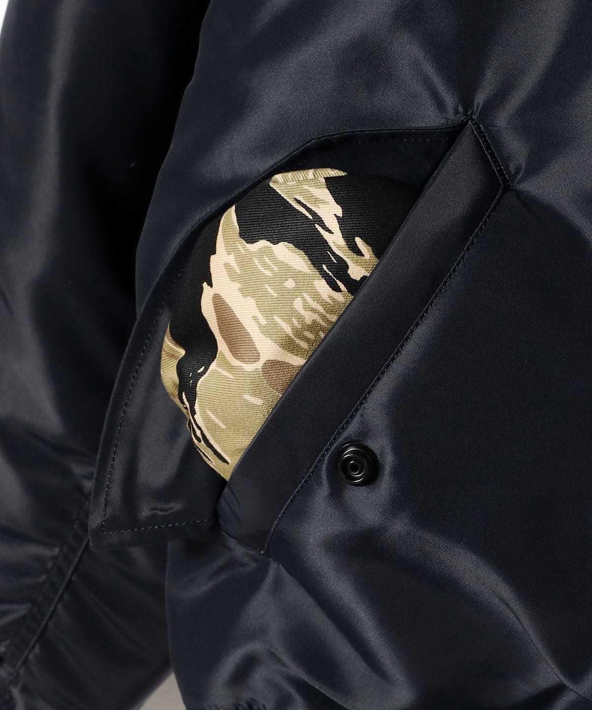 BUZZ RICKSON’S × VAINL ARCHIVE × BEAMS BEAMS JAPAN（ビームス ジャパン）【別注】VAINL ARCHIVE × BUZZ