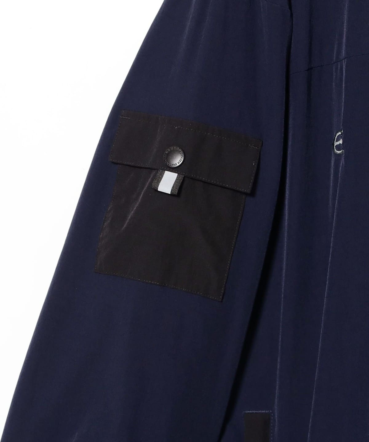 Evisen Skateboards / OHAKO 暖身外套
