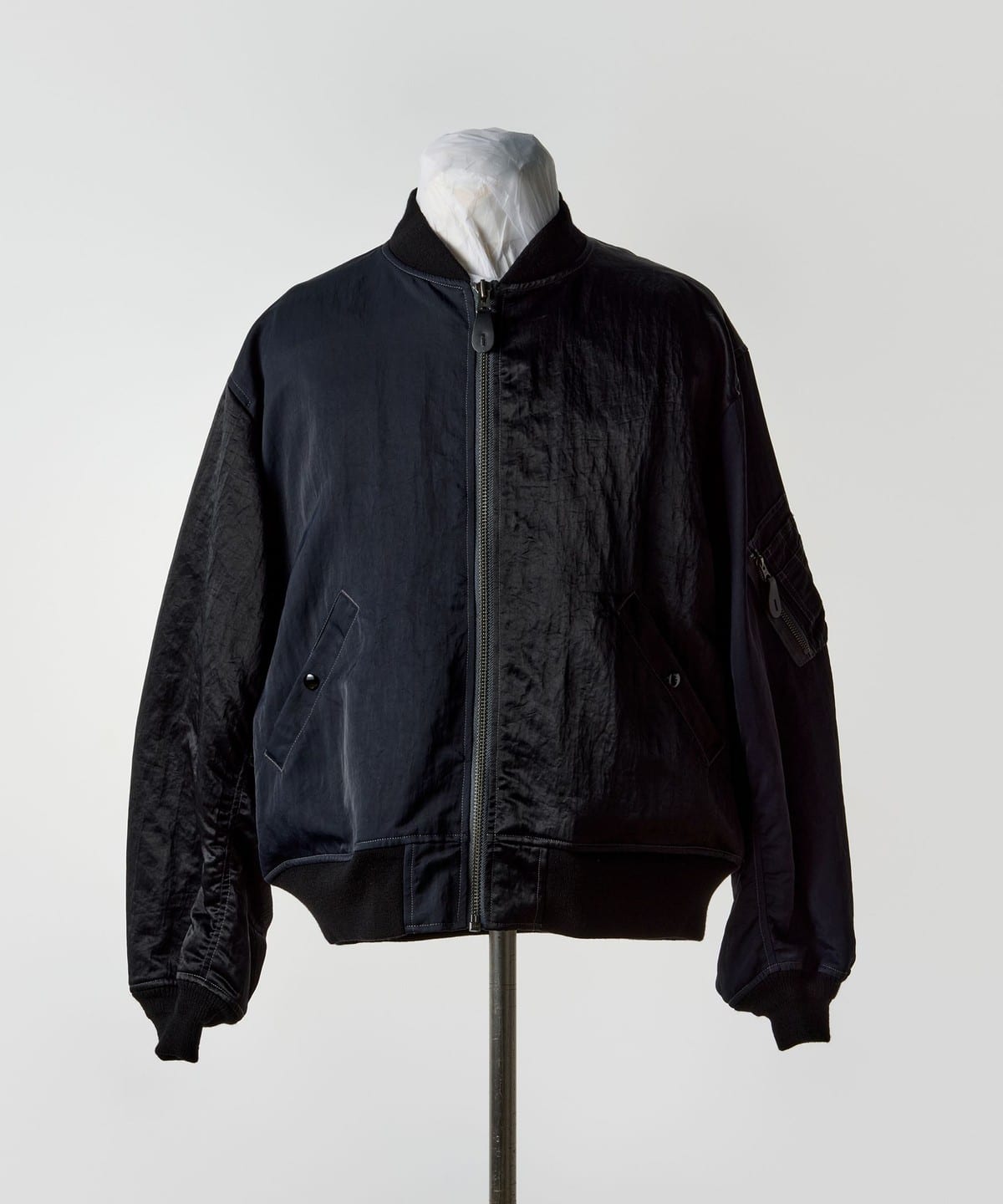BEAMS（ビームス）【ショップ限定商品】『the A』 / CRAZY MA-1
