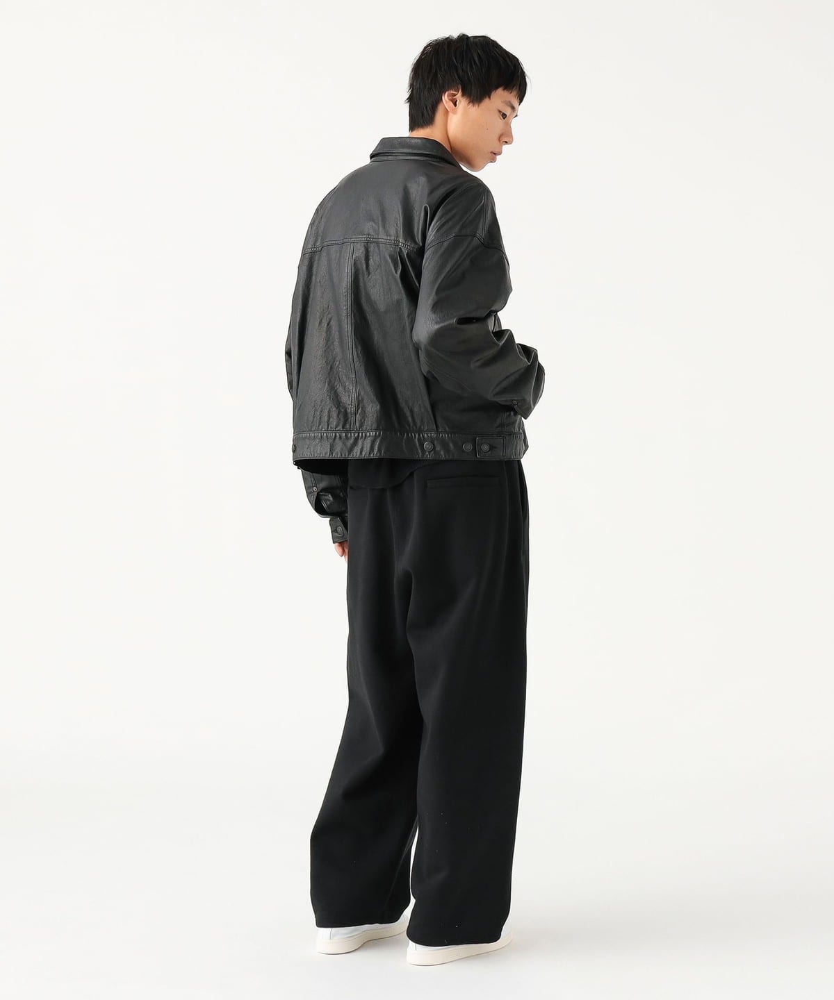 BEAMS（ビームス）ワイドショートフィット シープレザー ジャケット