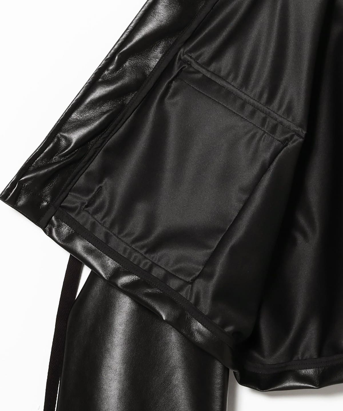 BEAMS（ビームス）AiE / Short Cape - Synthetic Leather（ブルゾン
