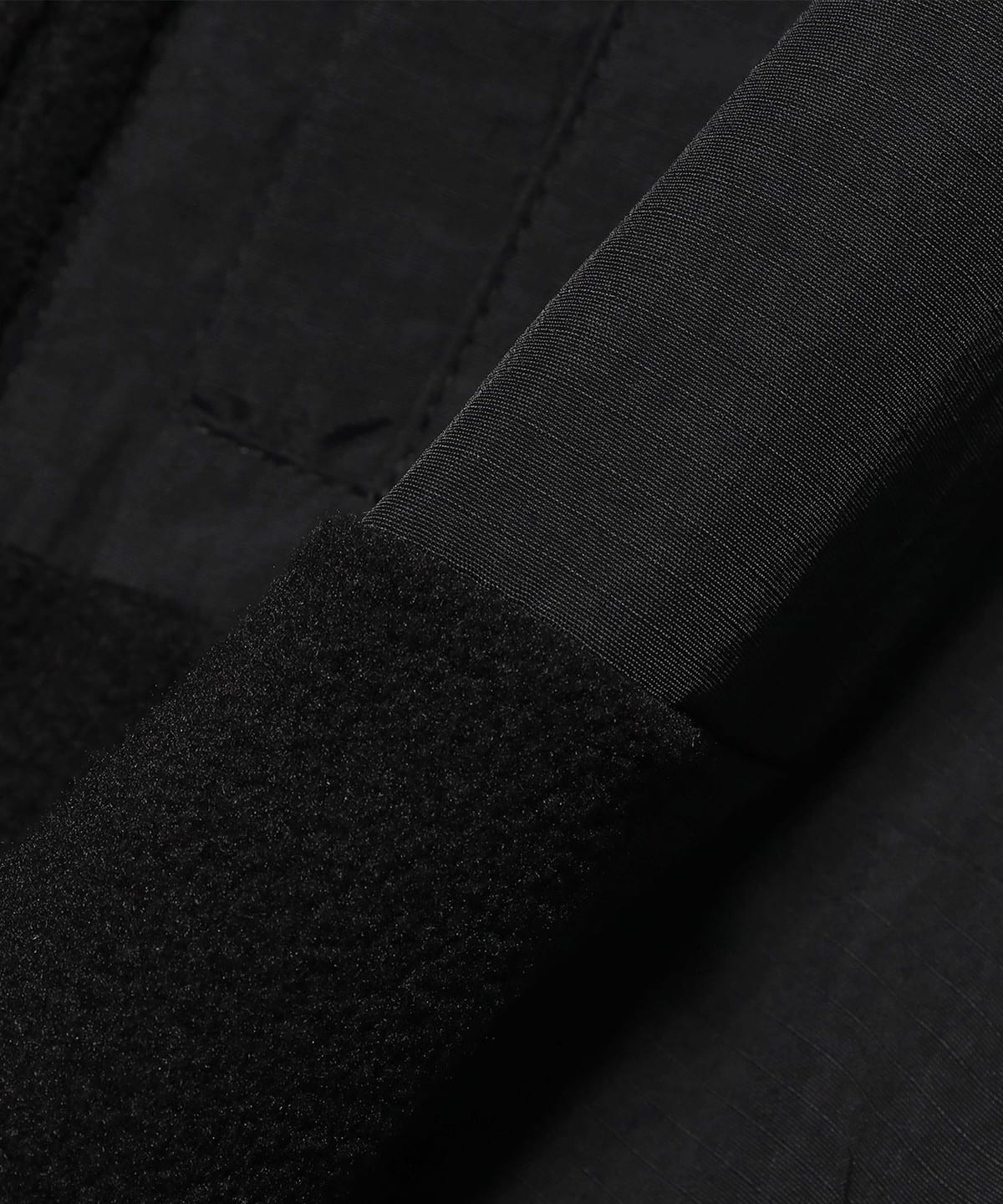 TIGHTBOOTH PRODUCTION / 尼龍拼接刷毛外套 紅櫻
