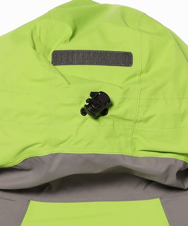 THE NORTH FACE / レトロマウンテンライトジャケット