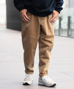 ▲BEAMS / コーデュロイ バギーテーパード パンツ