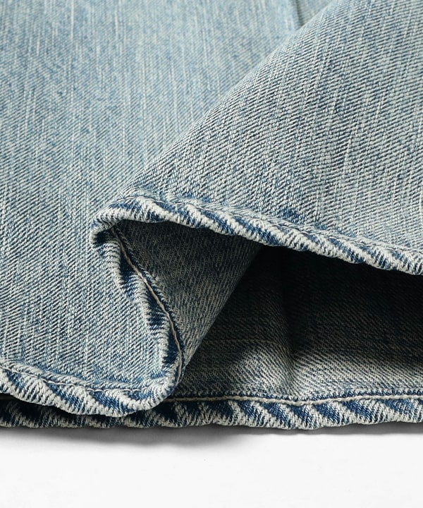 AURALEE / FADED HEAVY DENIM CENTER-PLEATED PANTS