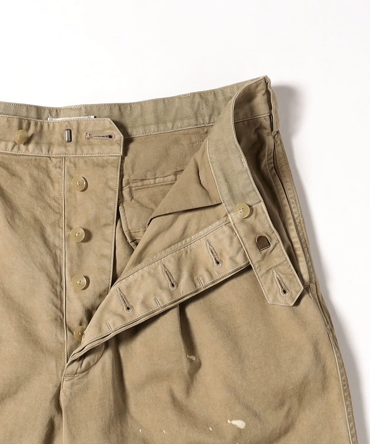 BEAMS（ビームス）AURALEE / GARMENT-DYED FINX LIGHT CHINO ONE-TUCK
