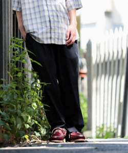 ▲BEAMS / シャンブレー ワイド テーパード スラックス