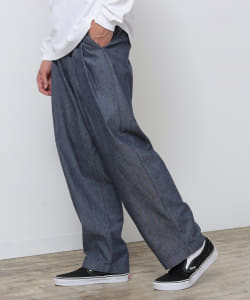▲BEAMS / シャンブレー ワイド テーパード スラックス