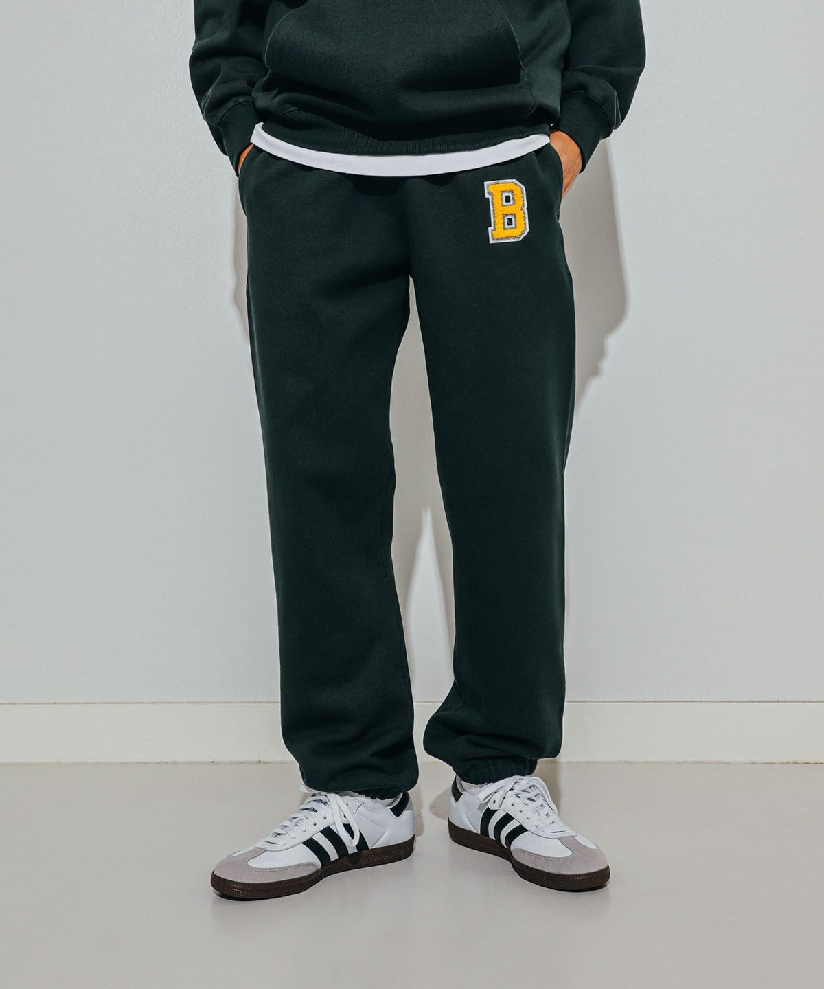 BEAMS (BEAMS) B logo sweatpants (pants, sweatpants) for sale