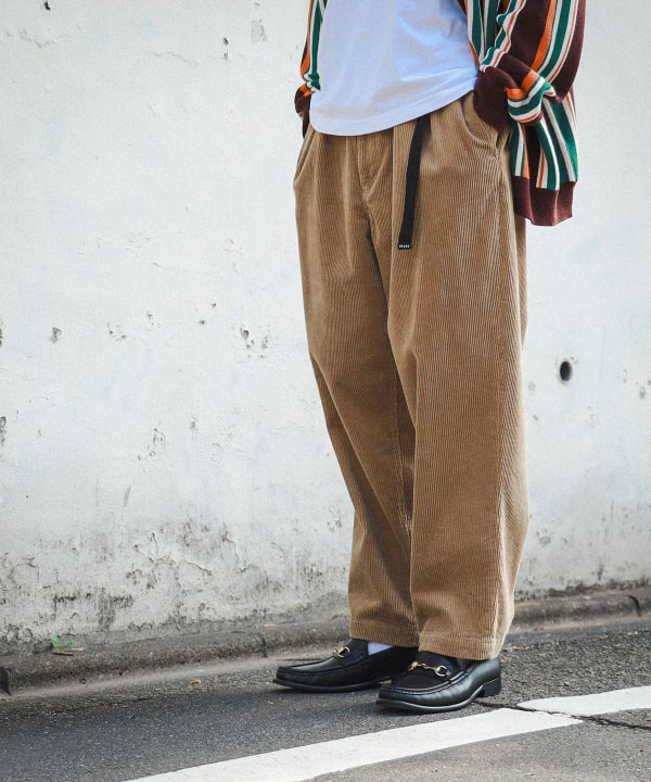 BEAMS BEAMS / Webbing Baggy Tapered Corduroy Pants (BEAMS Casual