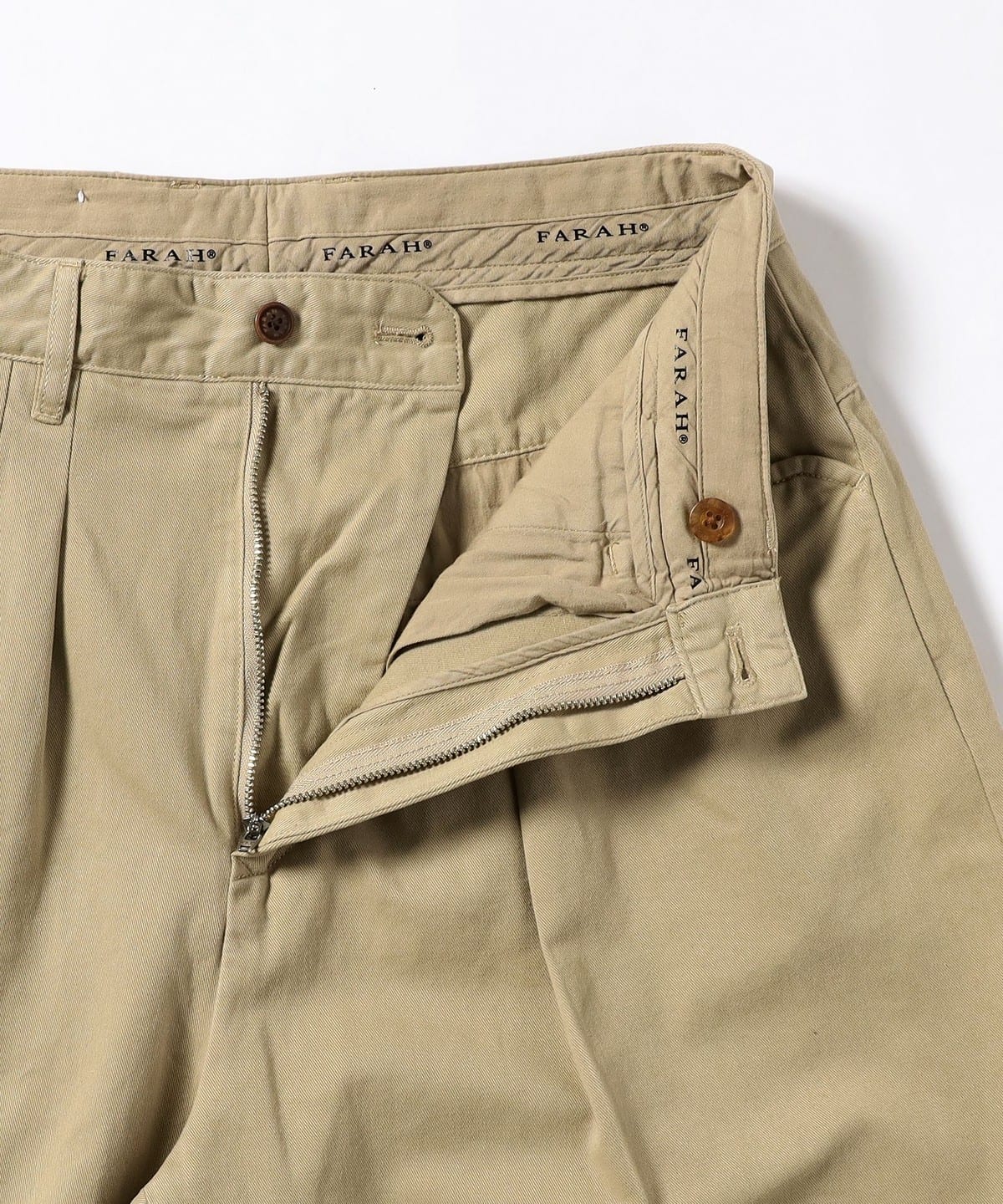 BEAMS（ビームス）FARAH / Two Tuck Wide Tapered Pants（パンツ