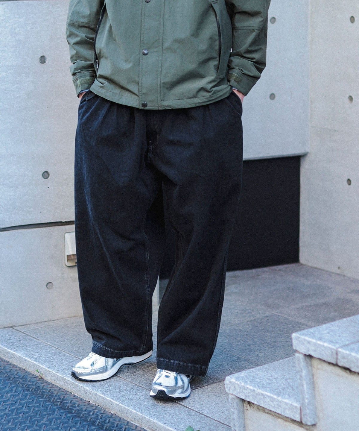 BEAMS BEAMS / Used-like balloon denim (pants denim pants) BEAMS