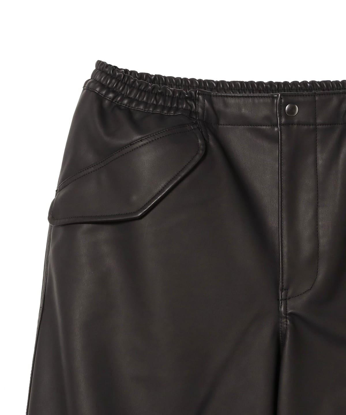 BEAMS（ビームス）フェイクレザー オーバーパンツ（パンツ