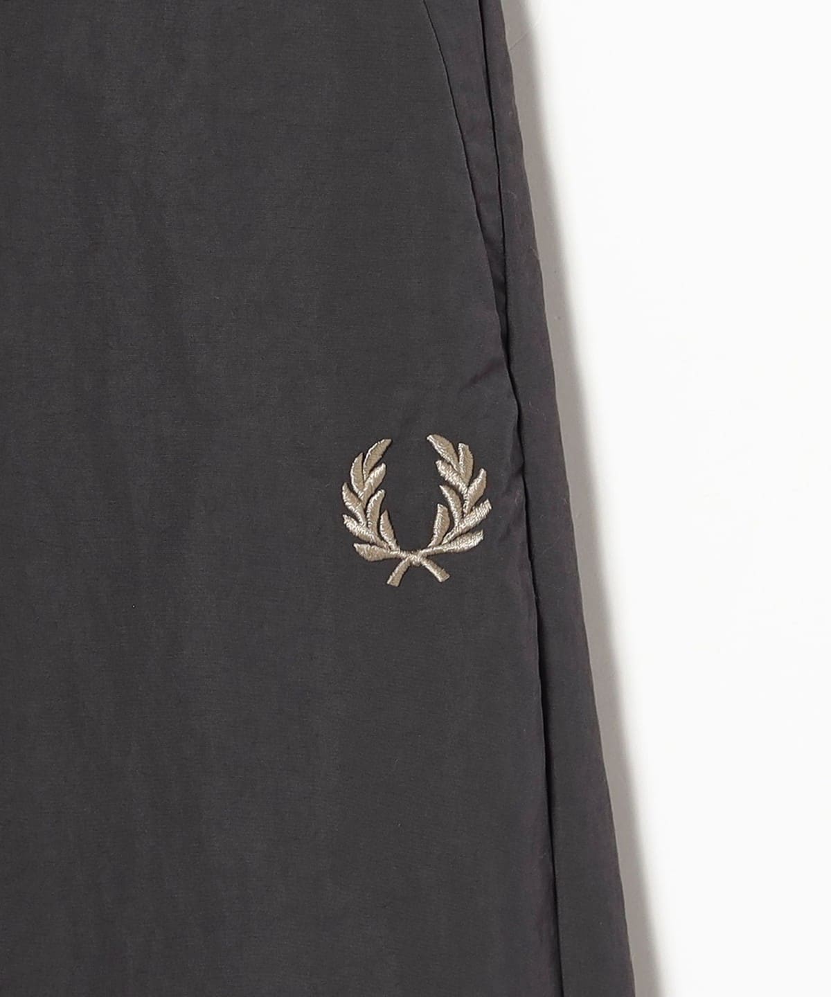 BEAMS（ビームス）【別注】FRED PERRY / SHELL PANTS（パンツ