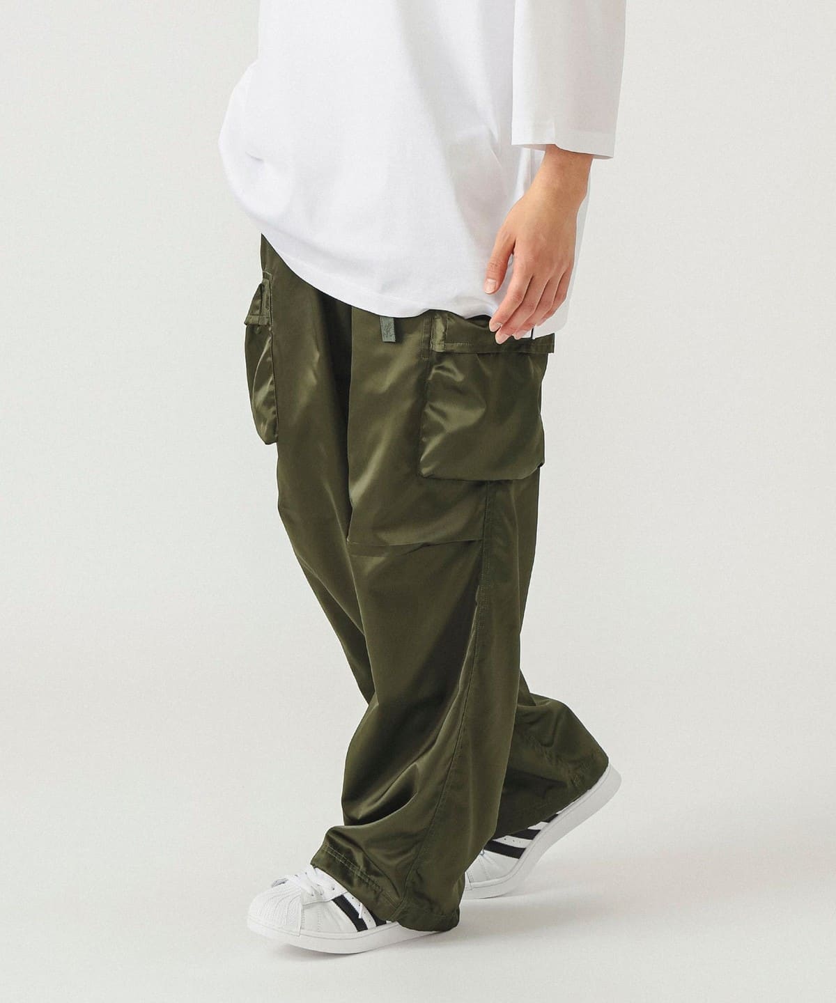 【別注】Gramicci / シャイニーナイロン 6ポケットパンツ パンツ MEN KHAKI XL 【別注】Gramicci / シャイニーナイロン 6ポケットパンツ パンツ MEN KHAKI XL