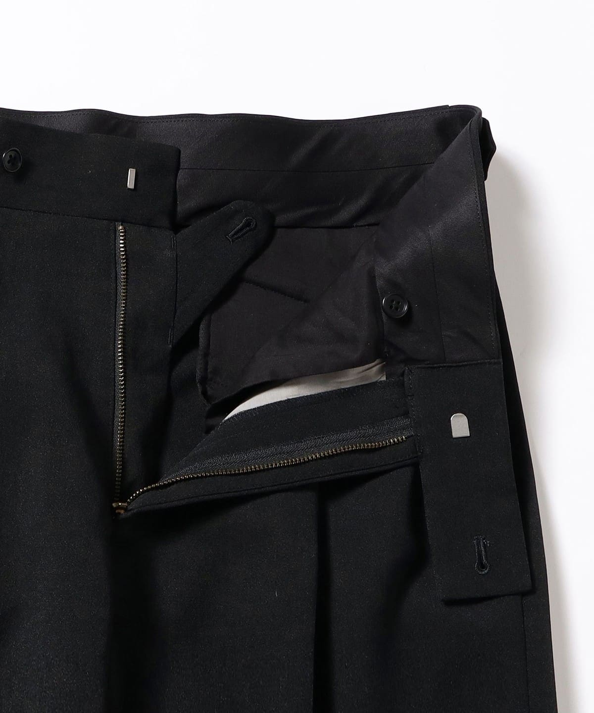 BEAMS（ビームス）NEEDLES / Side Tab Tucked Trouser - Double Cloth